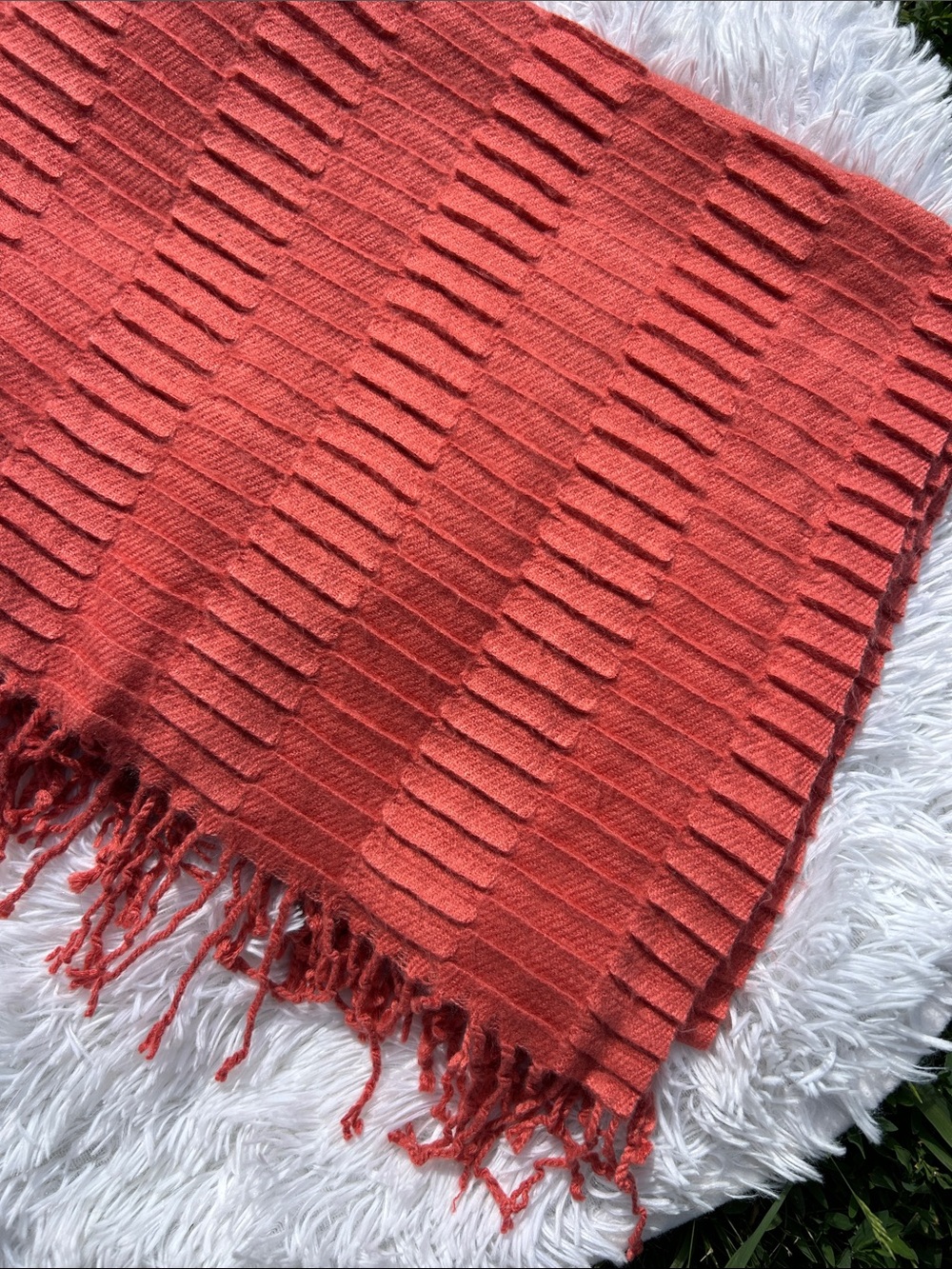 West Elm Coral Ribbed Fringe Throw Wrap Blanket 40” x 60” - Picture 4 of 11